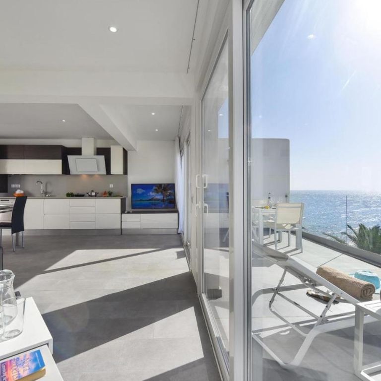 Appartement mit Blick aus Meer